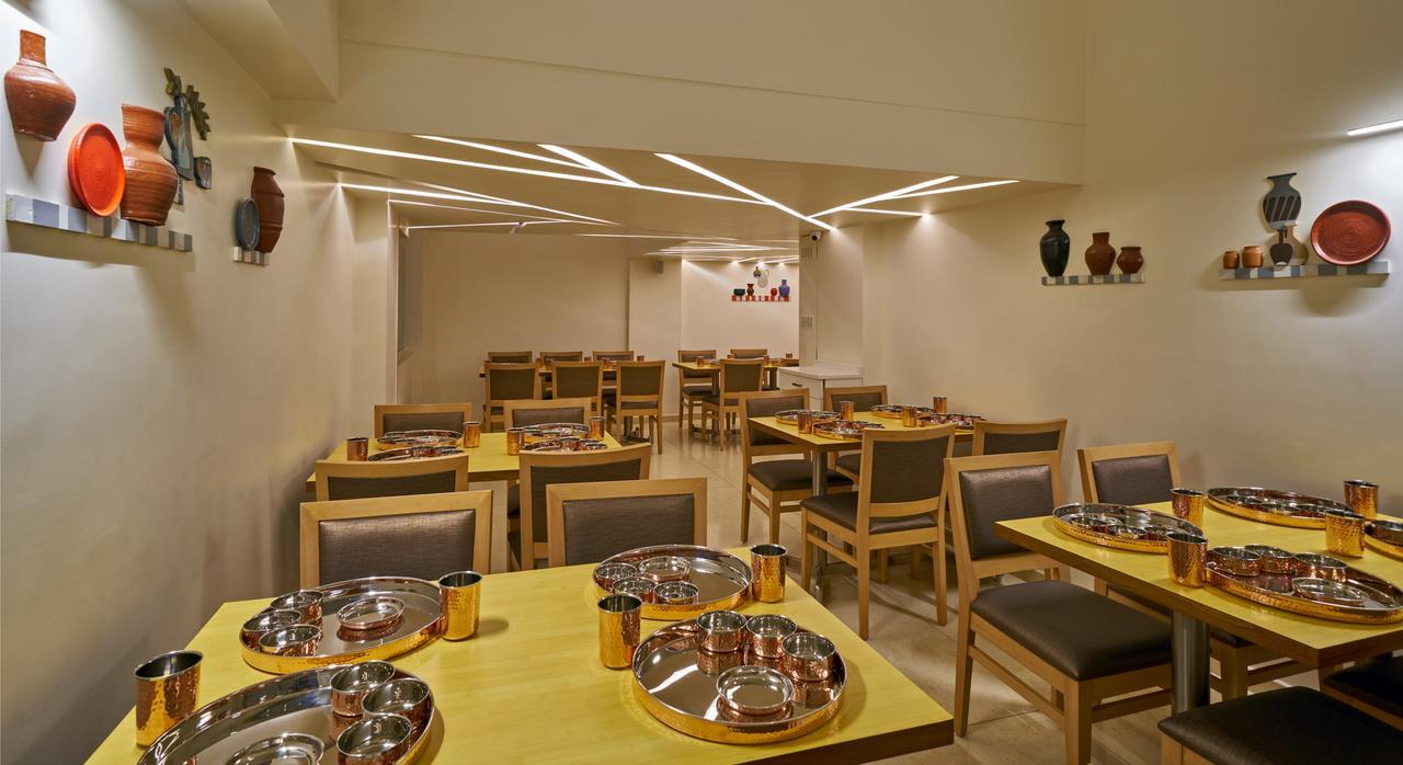 Hotel Atharv Top Rated Business Hotel In 콜라푸르 외부 사진