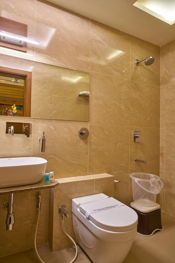 Hotel Atharv Top Rated Business Hotel In 콜라푸르 외부 사진