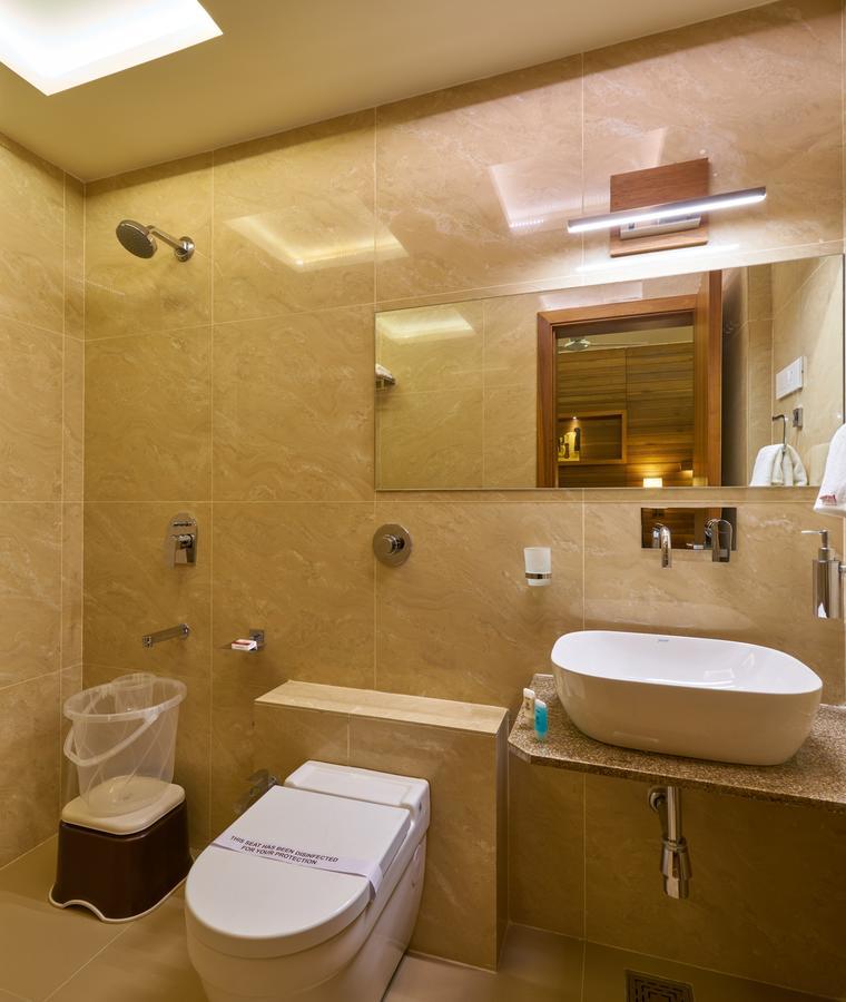 Hotel Atharv Top Rated Business Hotel In 콜라푸르 외부 사진